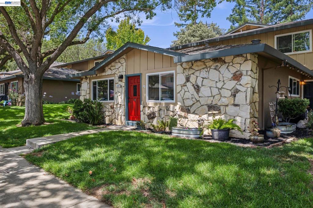 8110 Arroyo Dr, Pleasanton, CA 94588 — photo 1