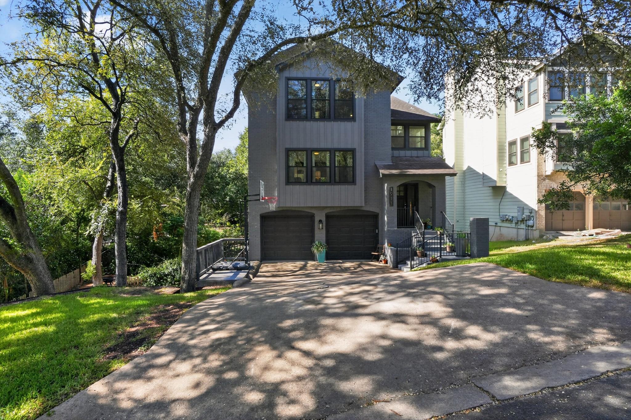 1911  Stoneridge Rd, Austin, TX 78746 — photo 1