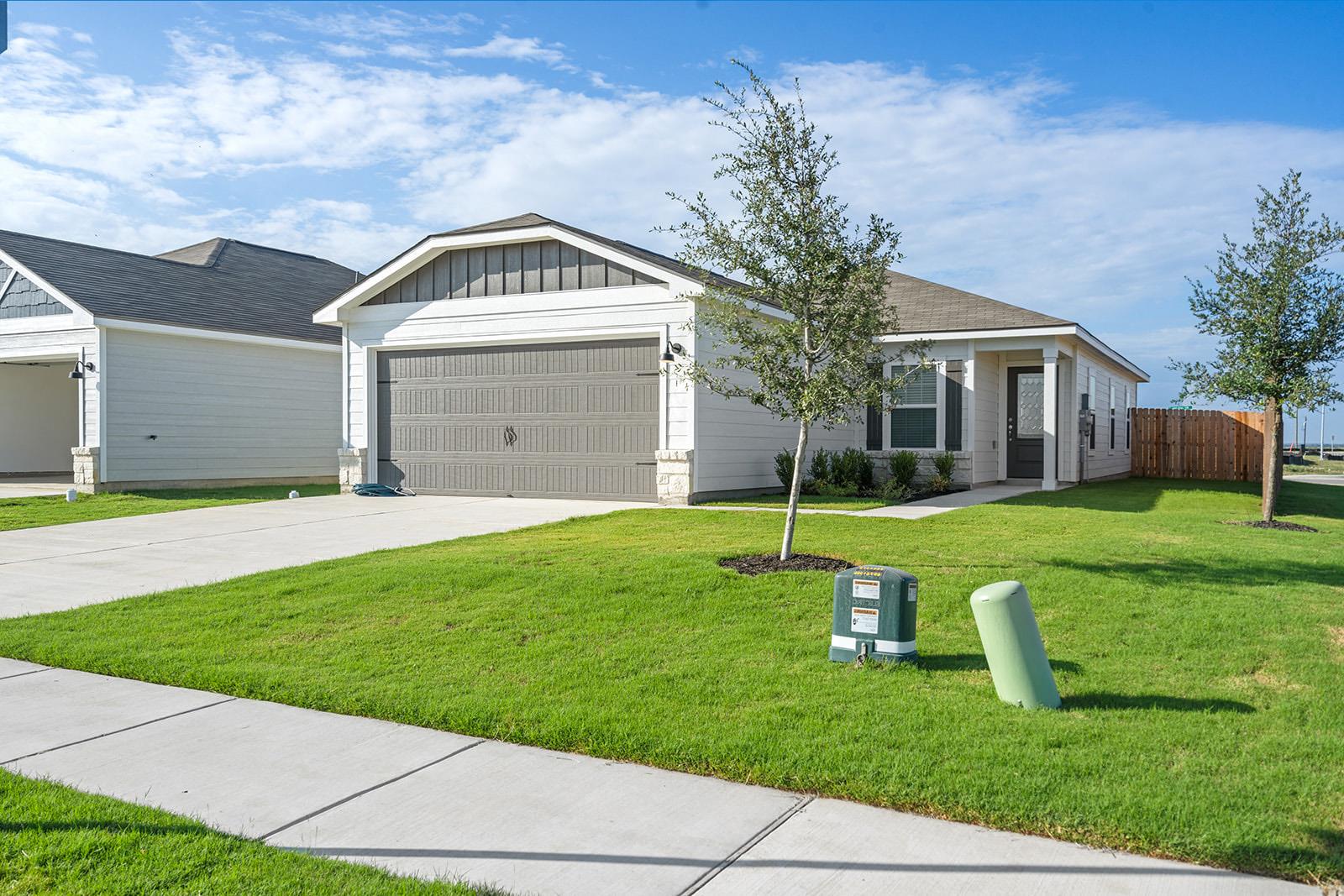 115 Wirepass, Jarrell, TX 76537 — photo 1