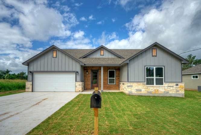 139 Waimanalo, Bastrop, TX 78602 — photo 1