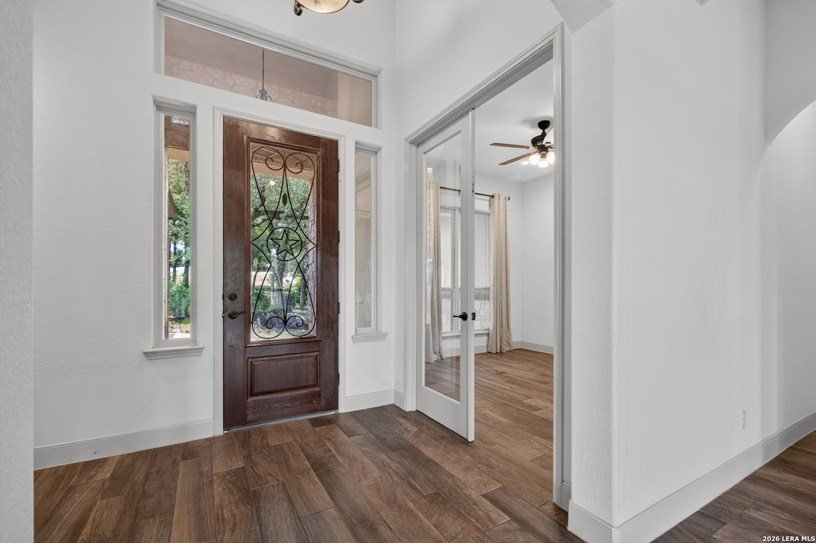 806 SHADY HOLW, , 78132 — photo 1