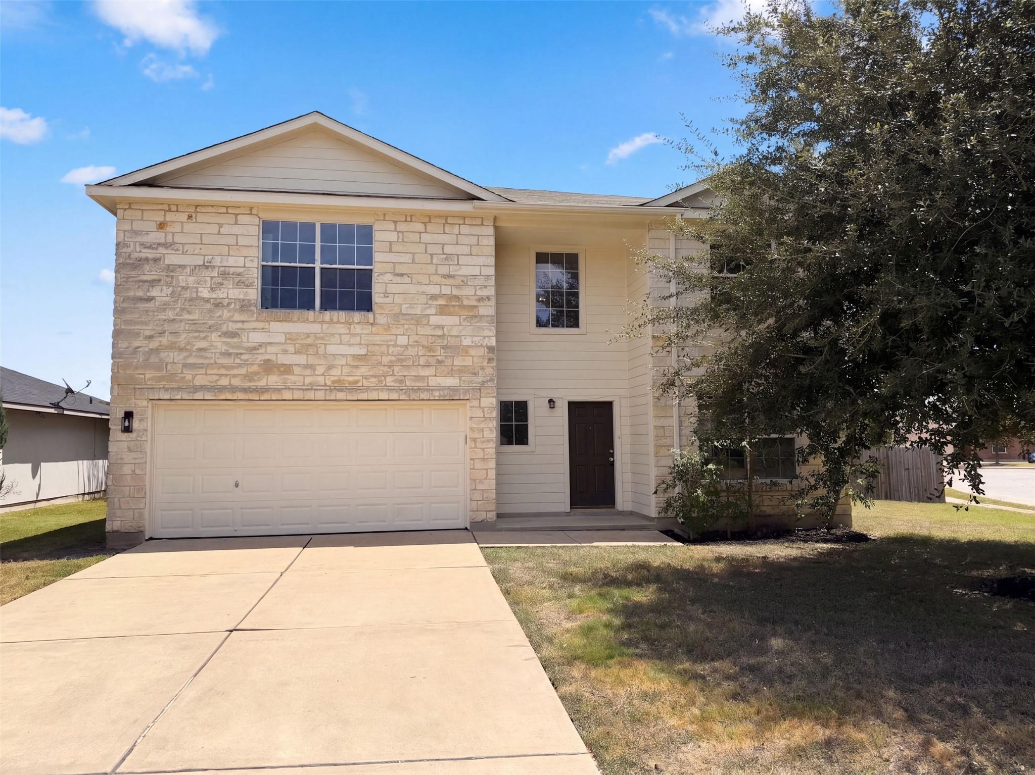 101 Gillespie, Elgin, TX 78621 — photo 1