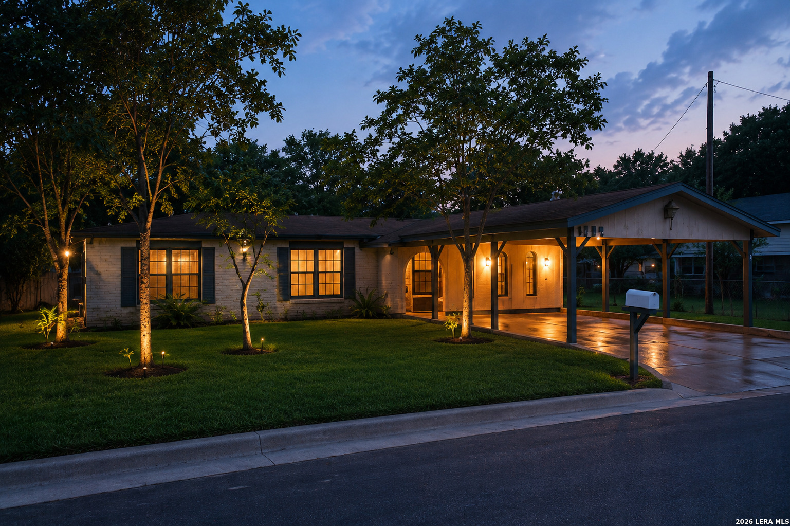 1309 N Avenue E, Beeville, TX 78102 — photo 1