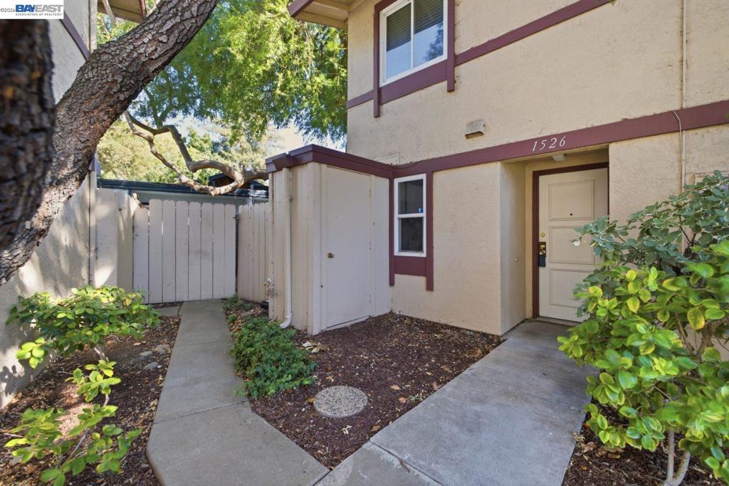 1526 Parkwood Pl, Concord, CA 94521 — photo 1