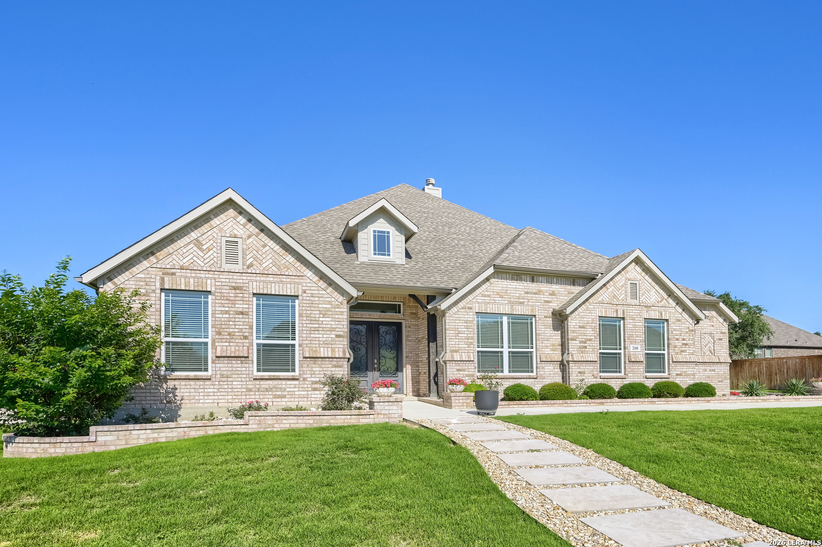 208 ENGLEWOOD LN, , 78009 — photo 1