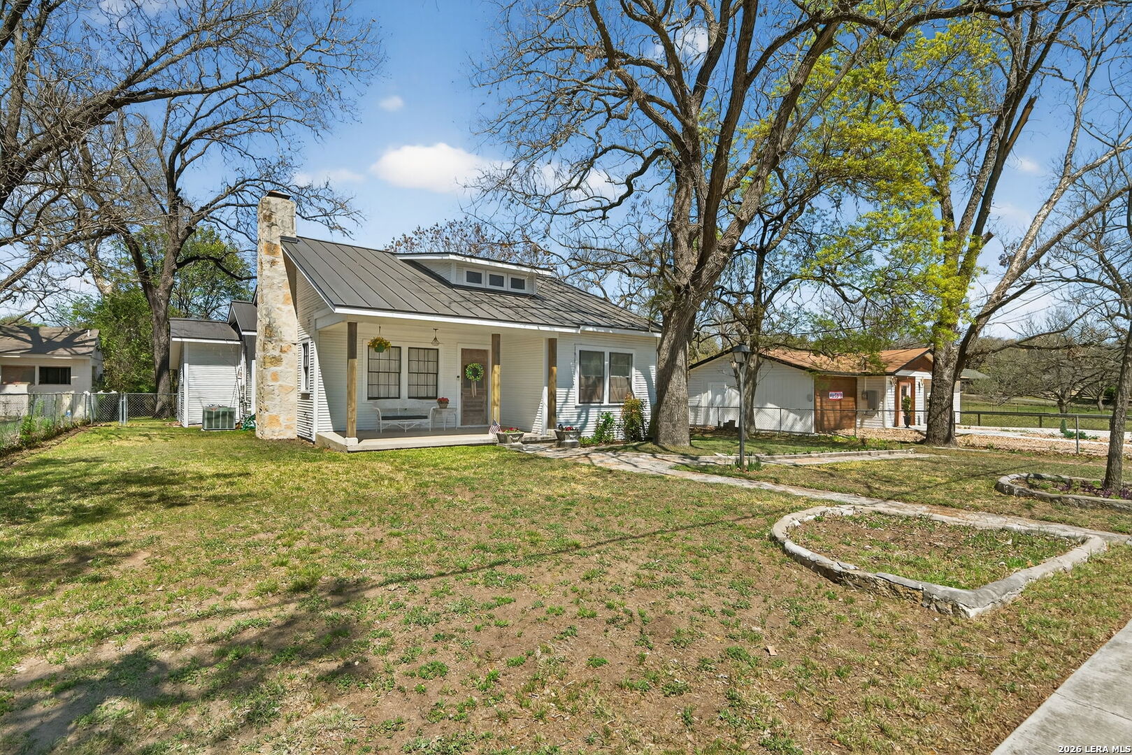 608 RIVER RD, Boerne, TX 78006 — photo 1