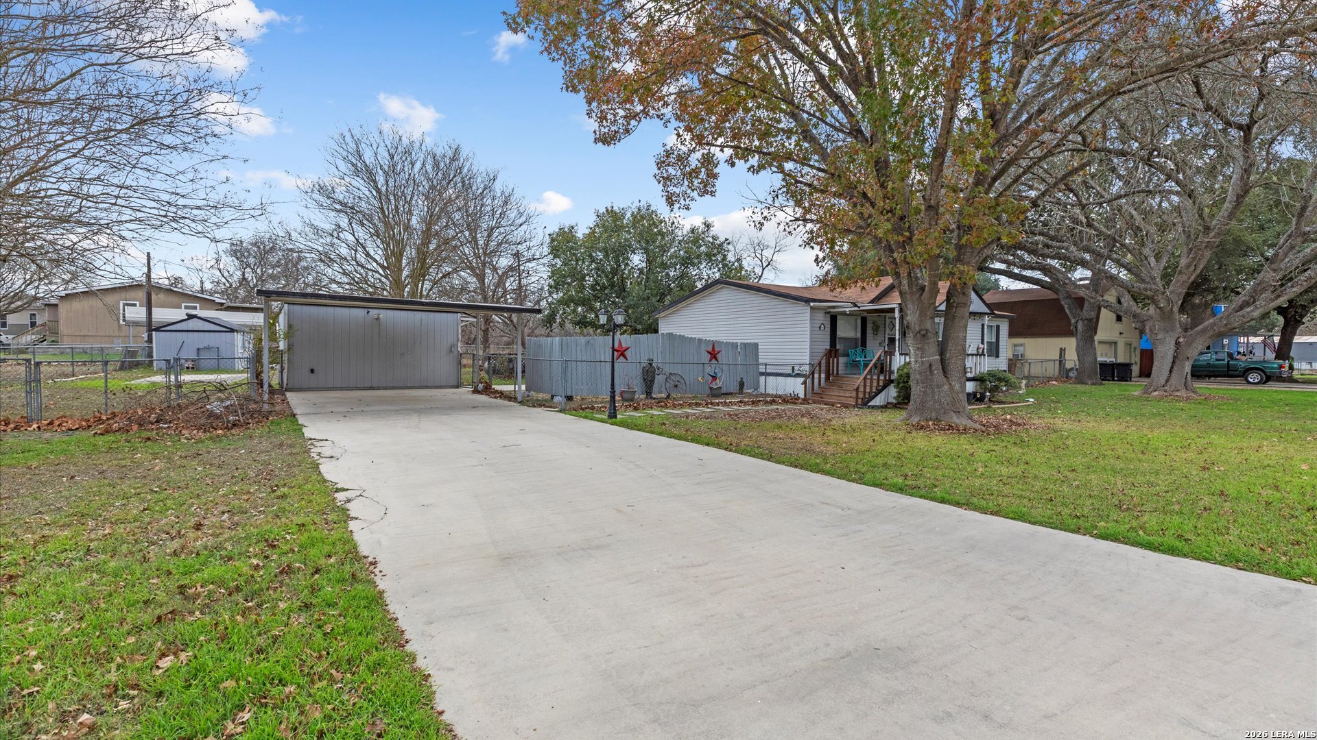 1656 NW Pecan, McQueeney, TX 78123 — photo 1