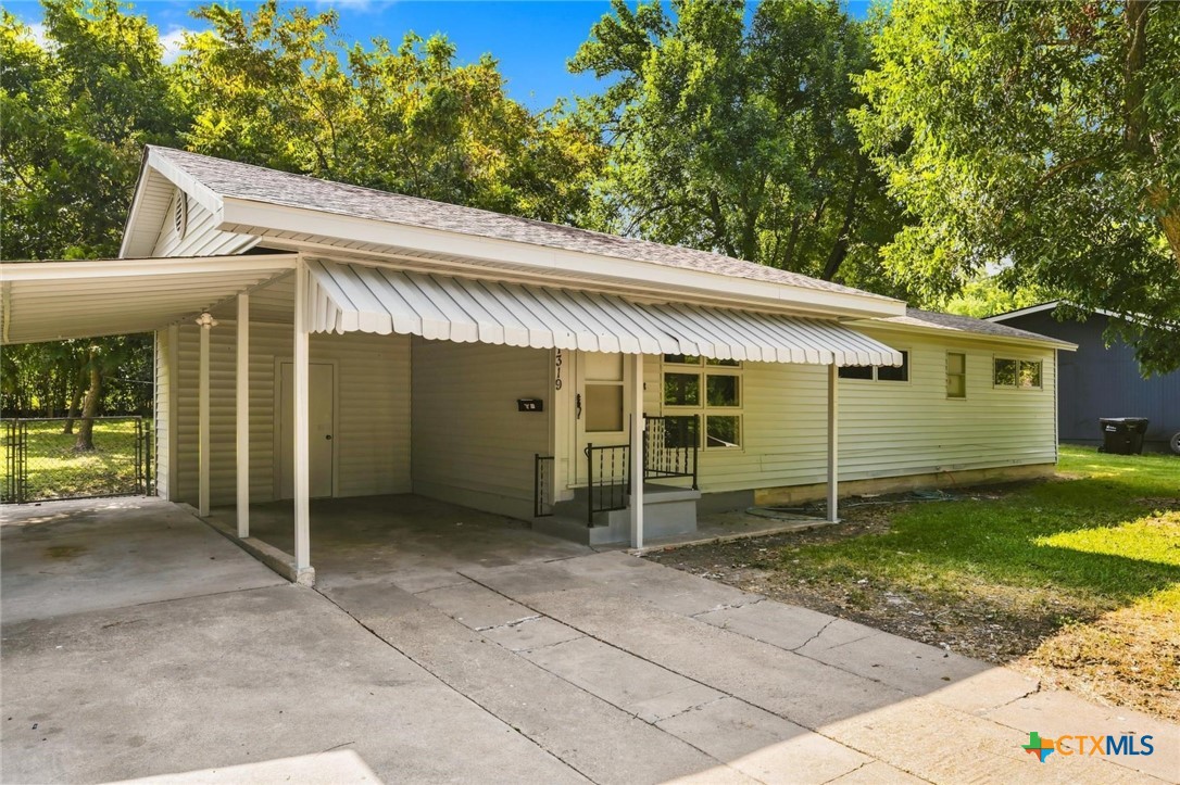 1319 S 37th Street, Temple, TX 76504 — photo 1