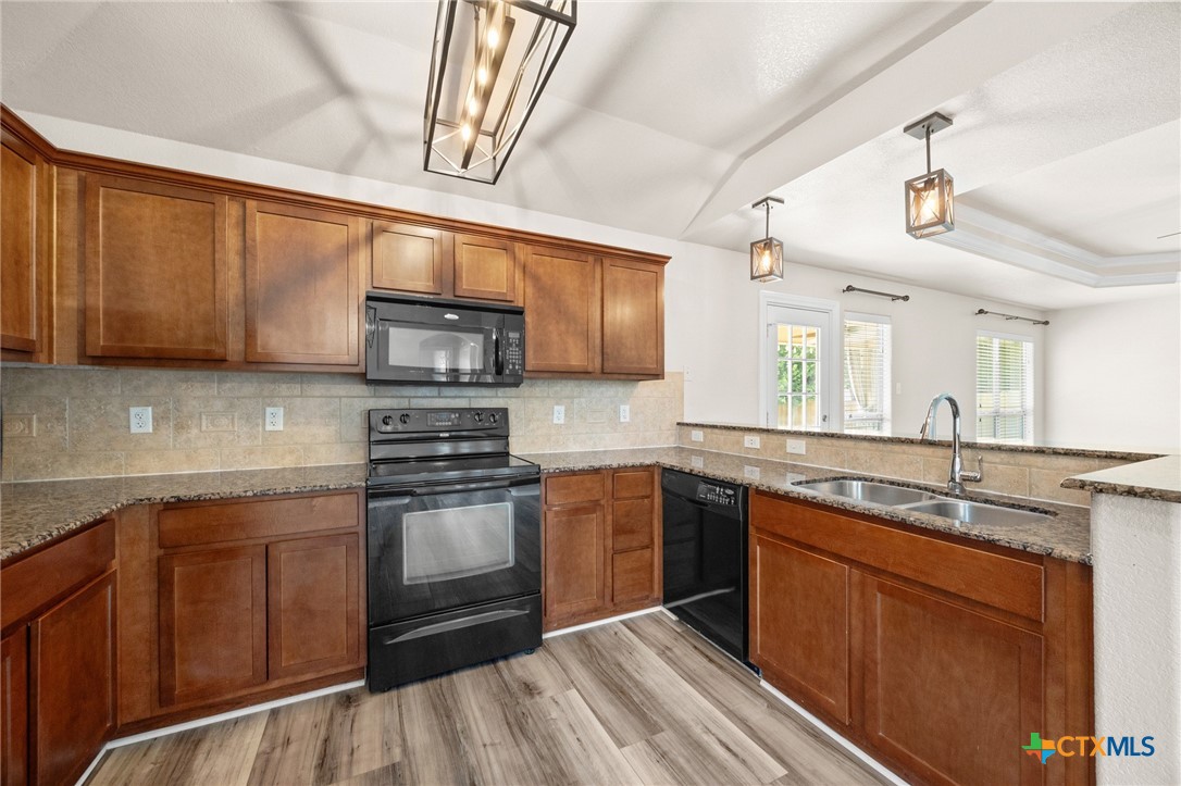 11 Burnham, Temple, TX 76502 — photo 1