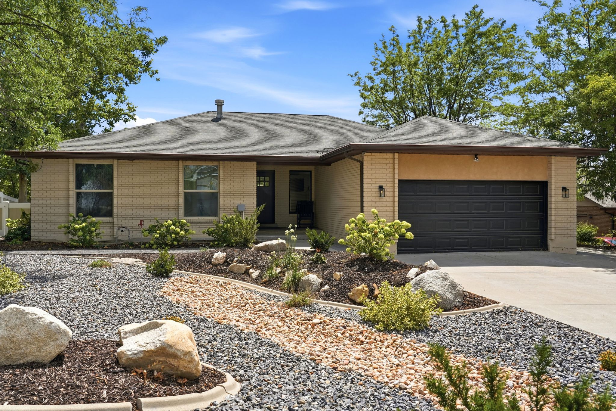 2050 E GYRFALCON DR, Sandy, UT 84092 — photo 1
