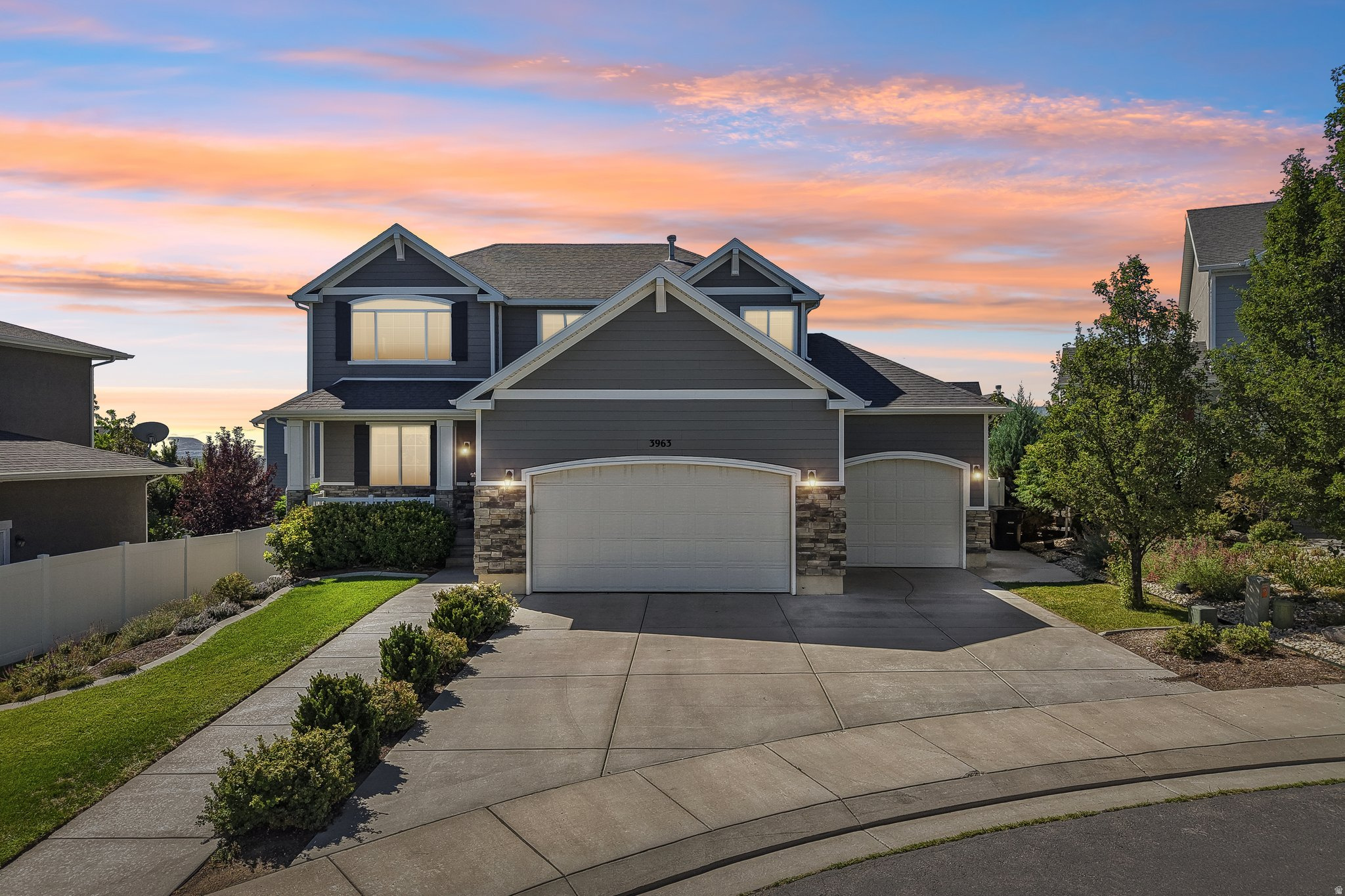 3963 W SAHARA DUNE DR, South Jordan, UT 84009 — photo 1