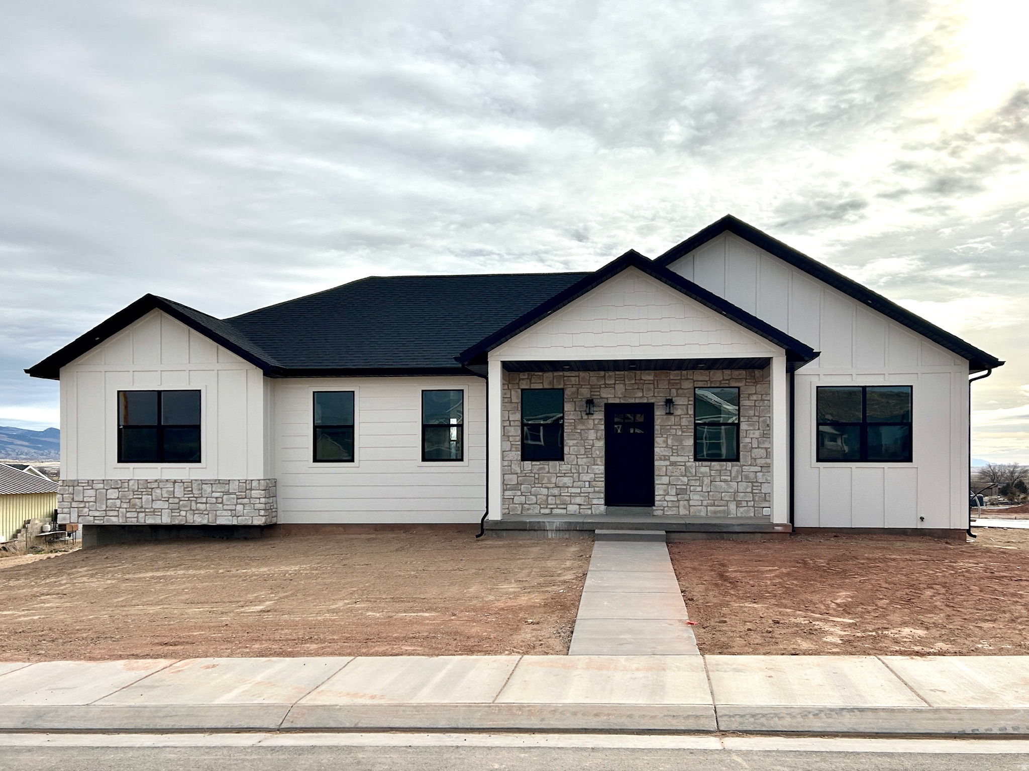 431 W CENTER ST, Gunnison, UT 84634 — photo 1