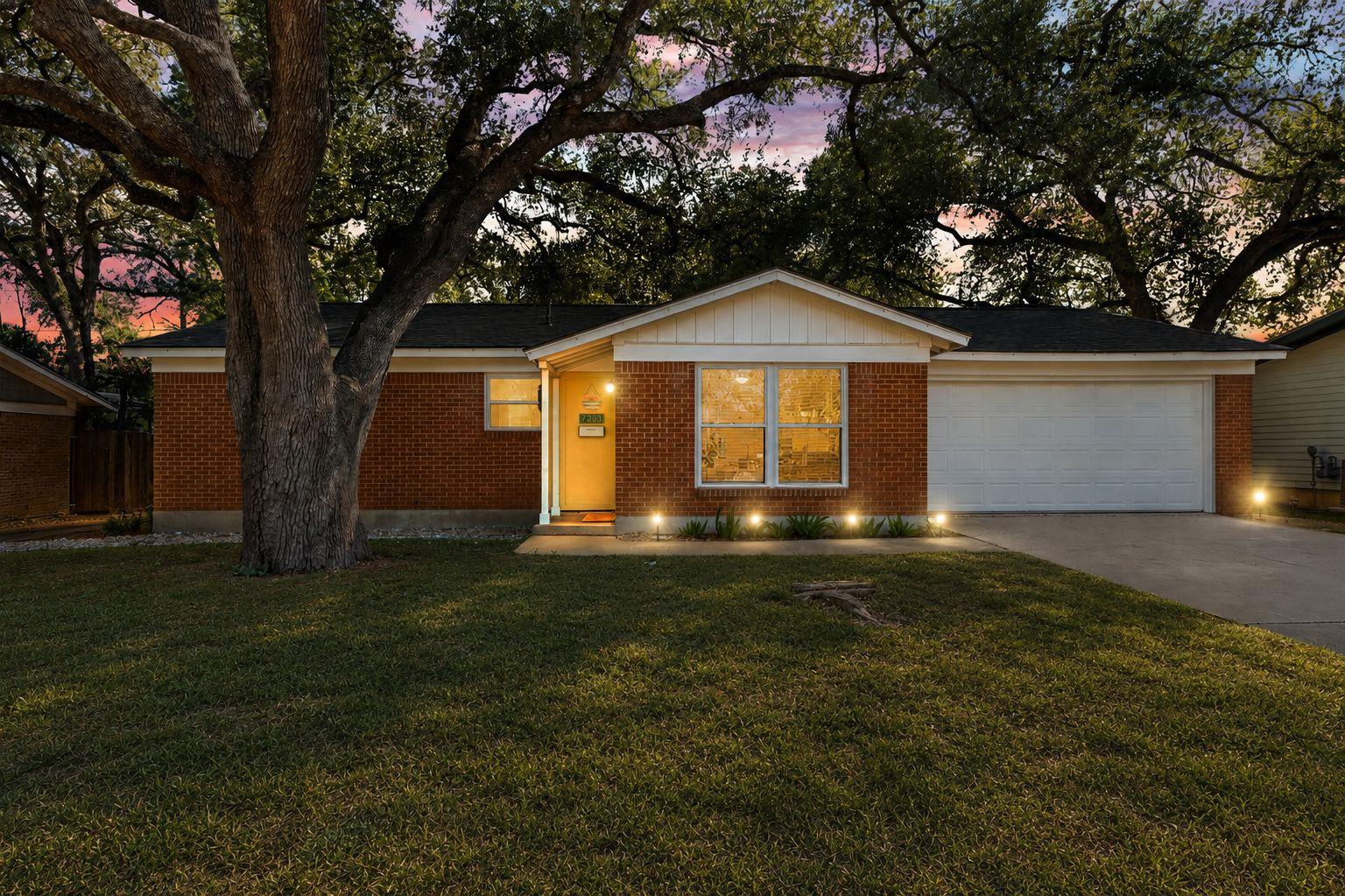 2003  Fair Oaks Dr, Austin, TX 78745 — photo 1