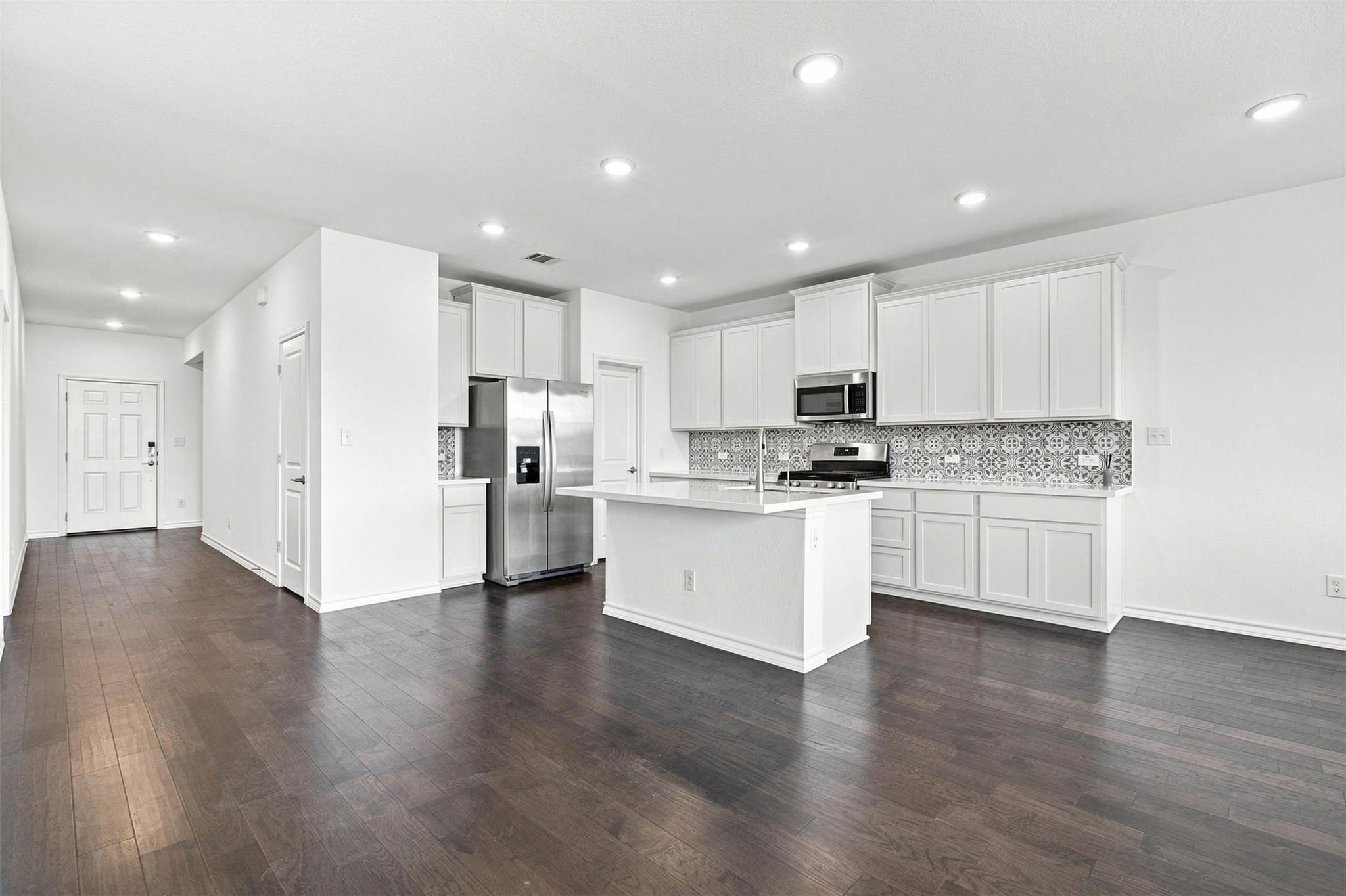 218 THURMAN HOLT, Hutto, TX 78634 — photo 1