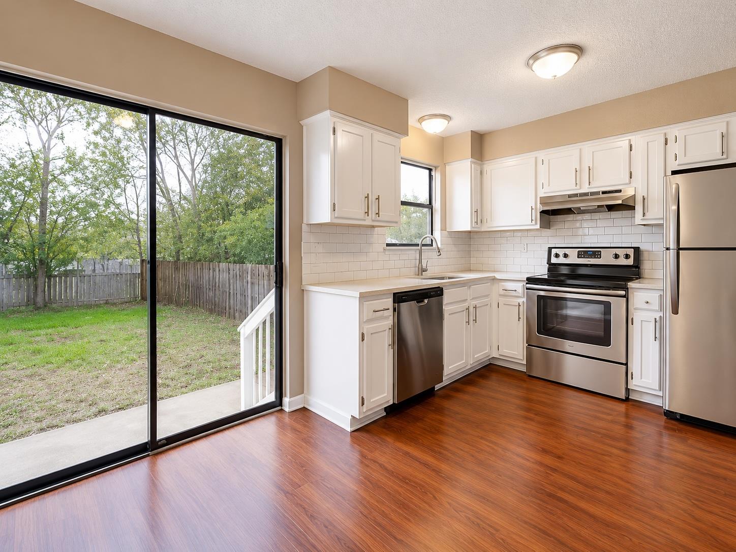 112  Hillside Cv, Elgin, TX 78621 — photo 1
