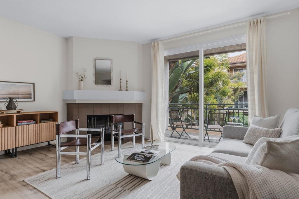2150 Camino De La Reina 216, San Diego, CA 92108 — photo 1