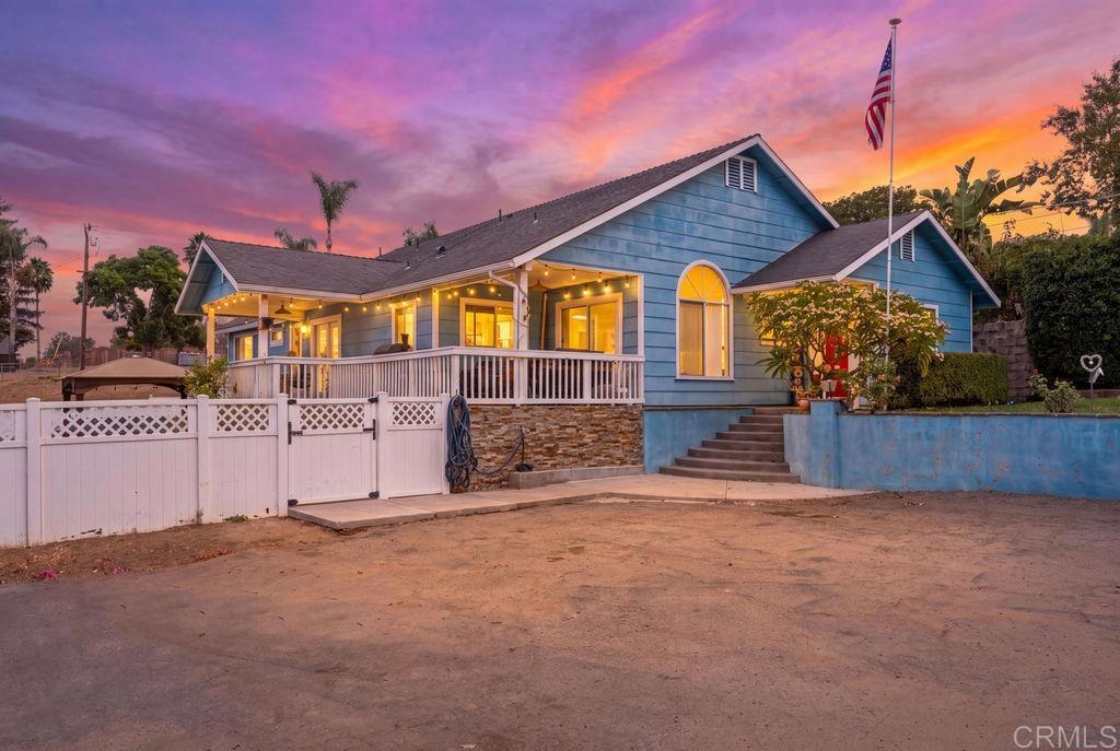 1422 E Fallbrook Street, Fallbrook, CA 92028 — photo 1