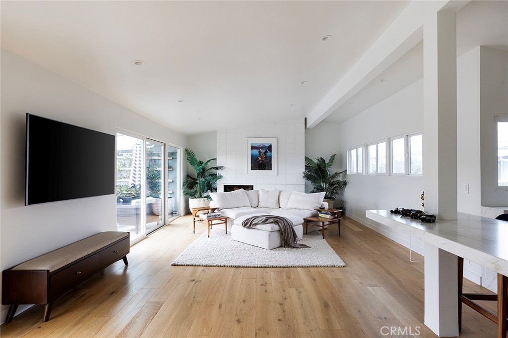 1504 Westcliff Drive 5, Newport Beach, CA 92660 — photo 1