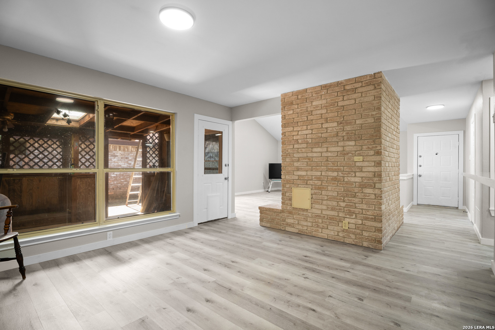 9715 Woodland Hls, , 78250 — photo 1