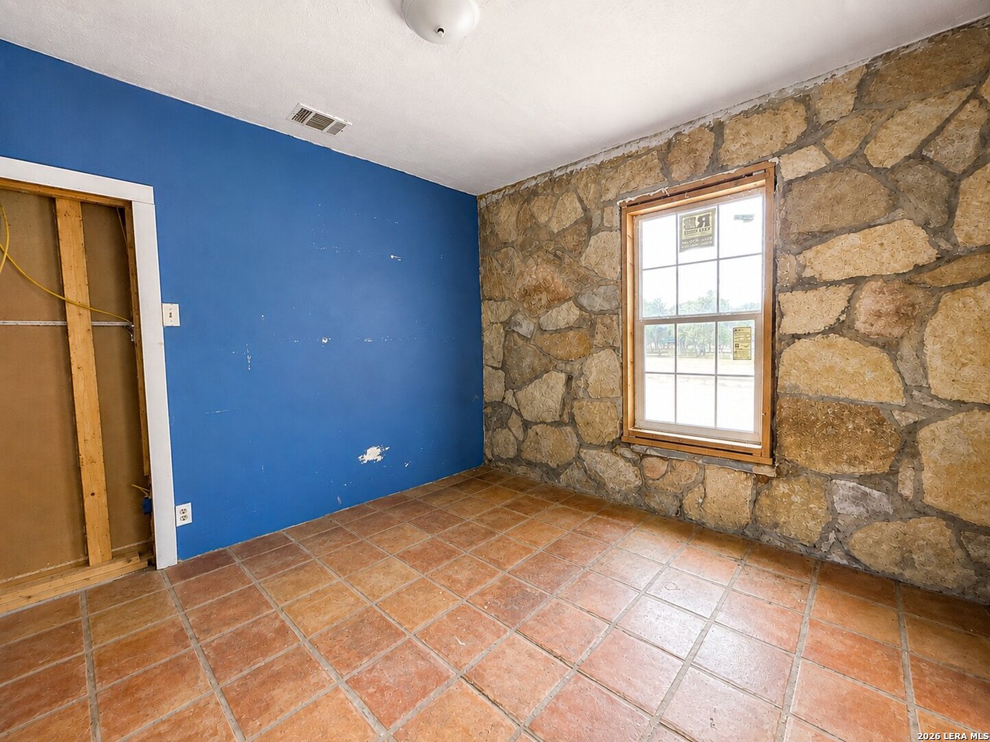 6908 Poss, , 78238 — photo 1