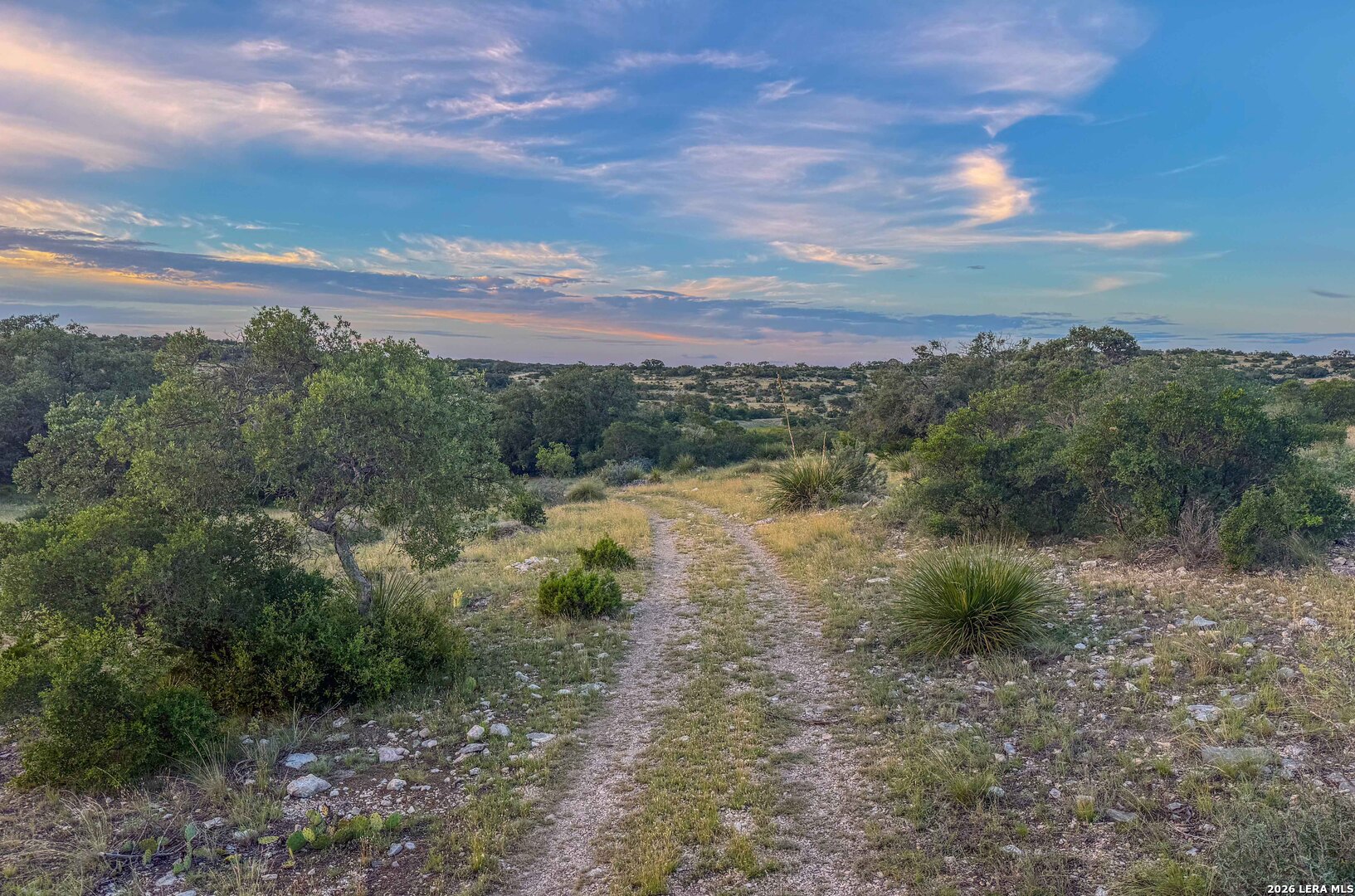 0 W CR 450, , 78880 — photo 1