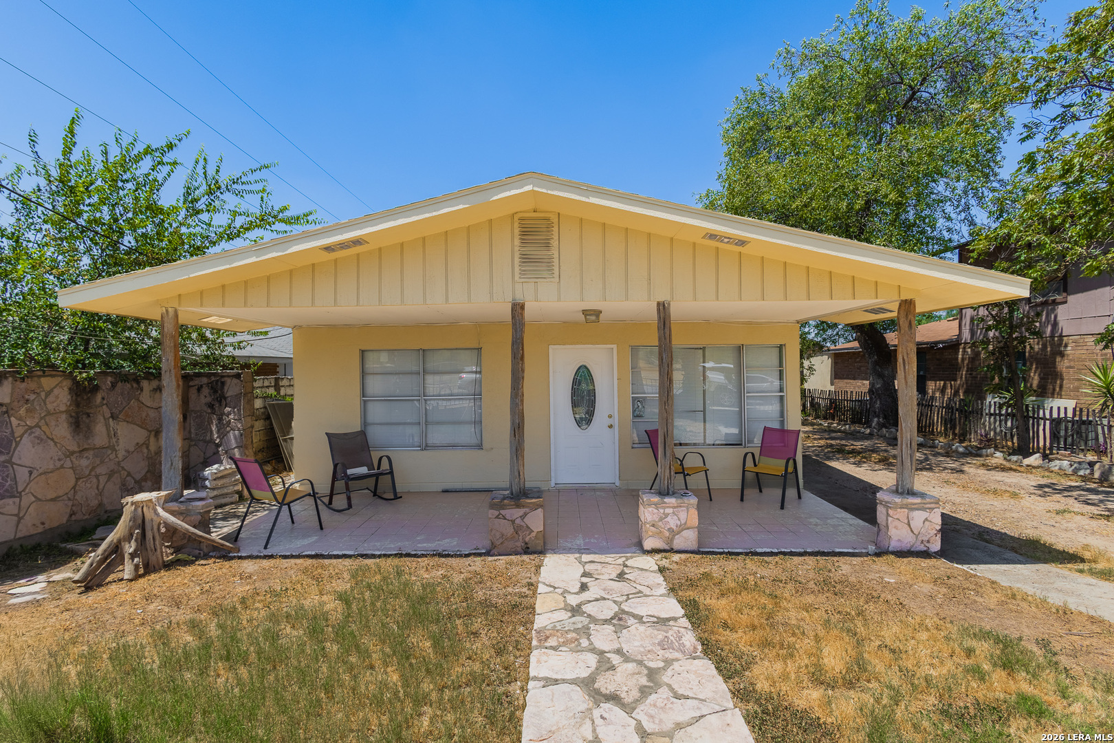 819 N Comal, Eagle Pass, TX 78852 — photo 1