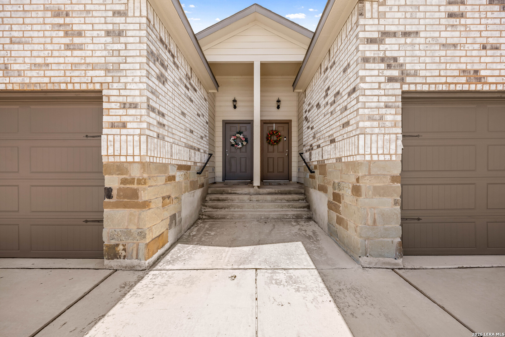 9216 CANYON BND, ,  78109 — photo 1