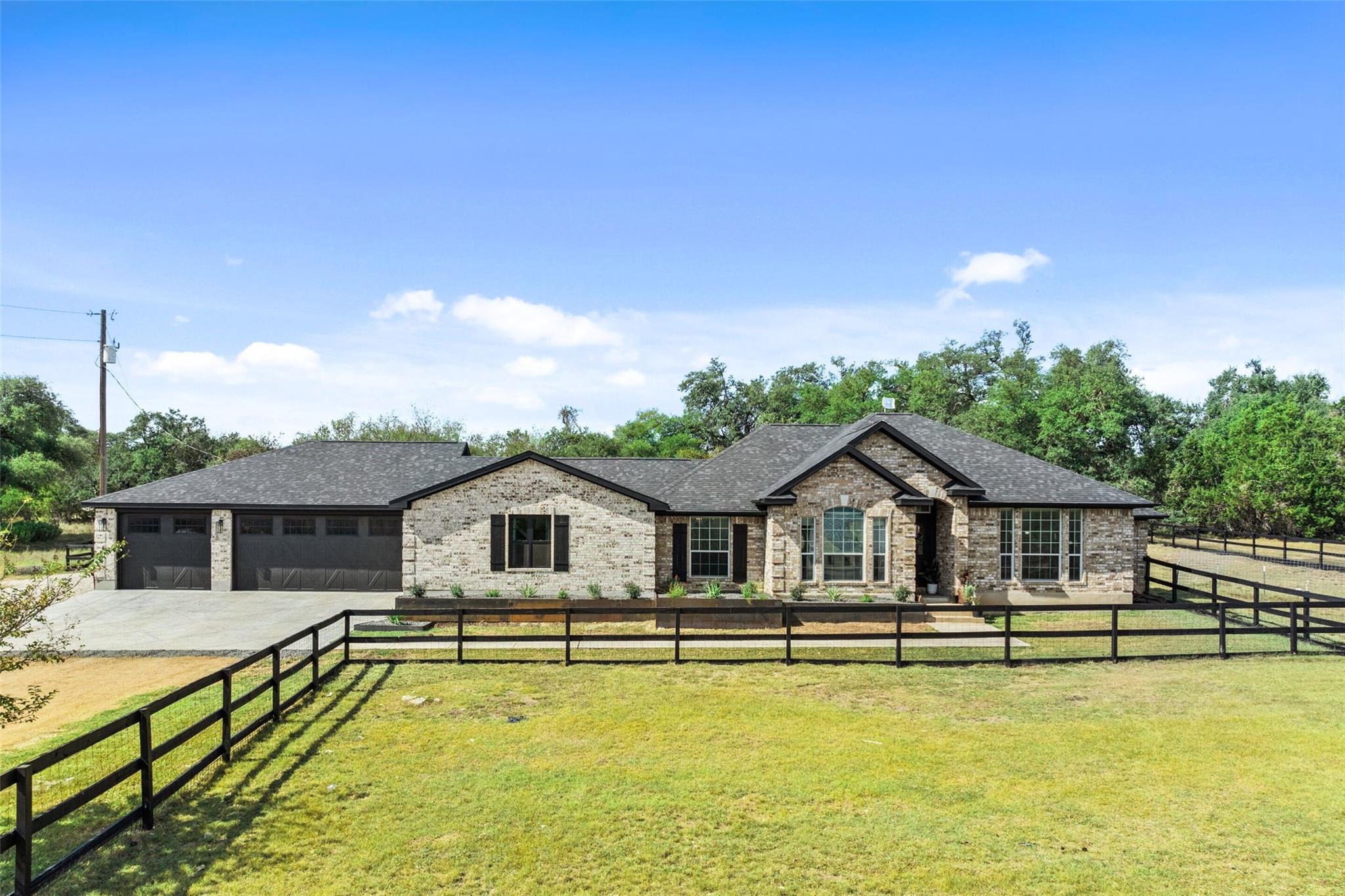 213 Beauchamp, Dripping Springs, TX 78620 — photo 1