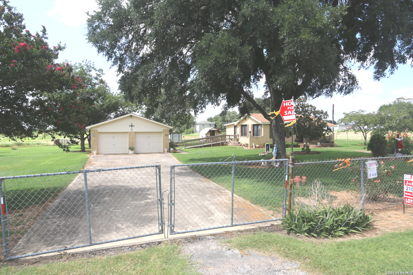 10961 Kosub Ln, San Antonio, TX 78223 — photo 1