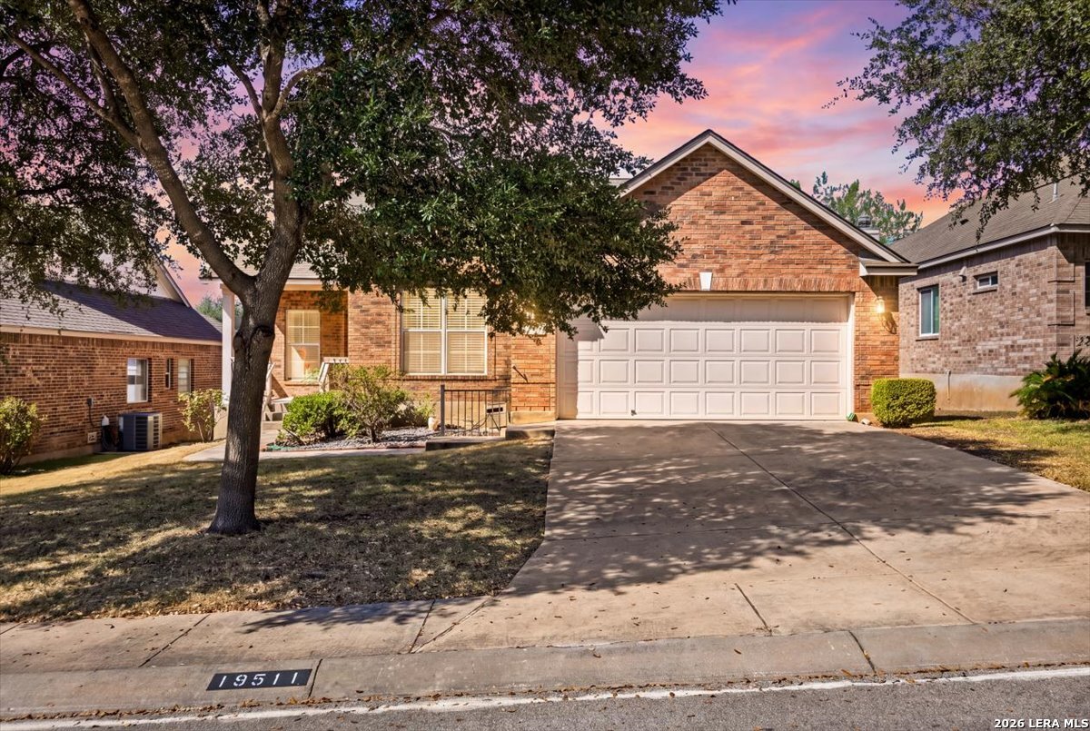 19511 HIGHGROVE LN, San Antonio, TX 78258 — photo 1