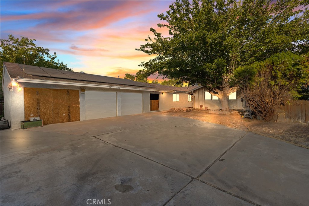 16092 Lakewood Place, Victorville, CA 92395 — photo 1