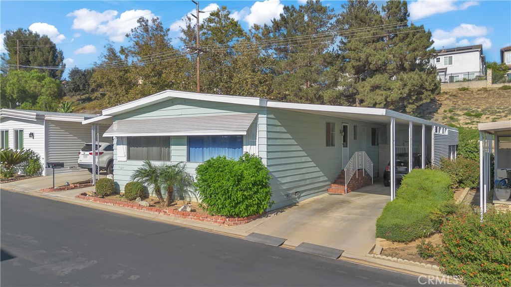 3720 Lake Grove