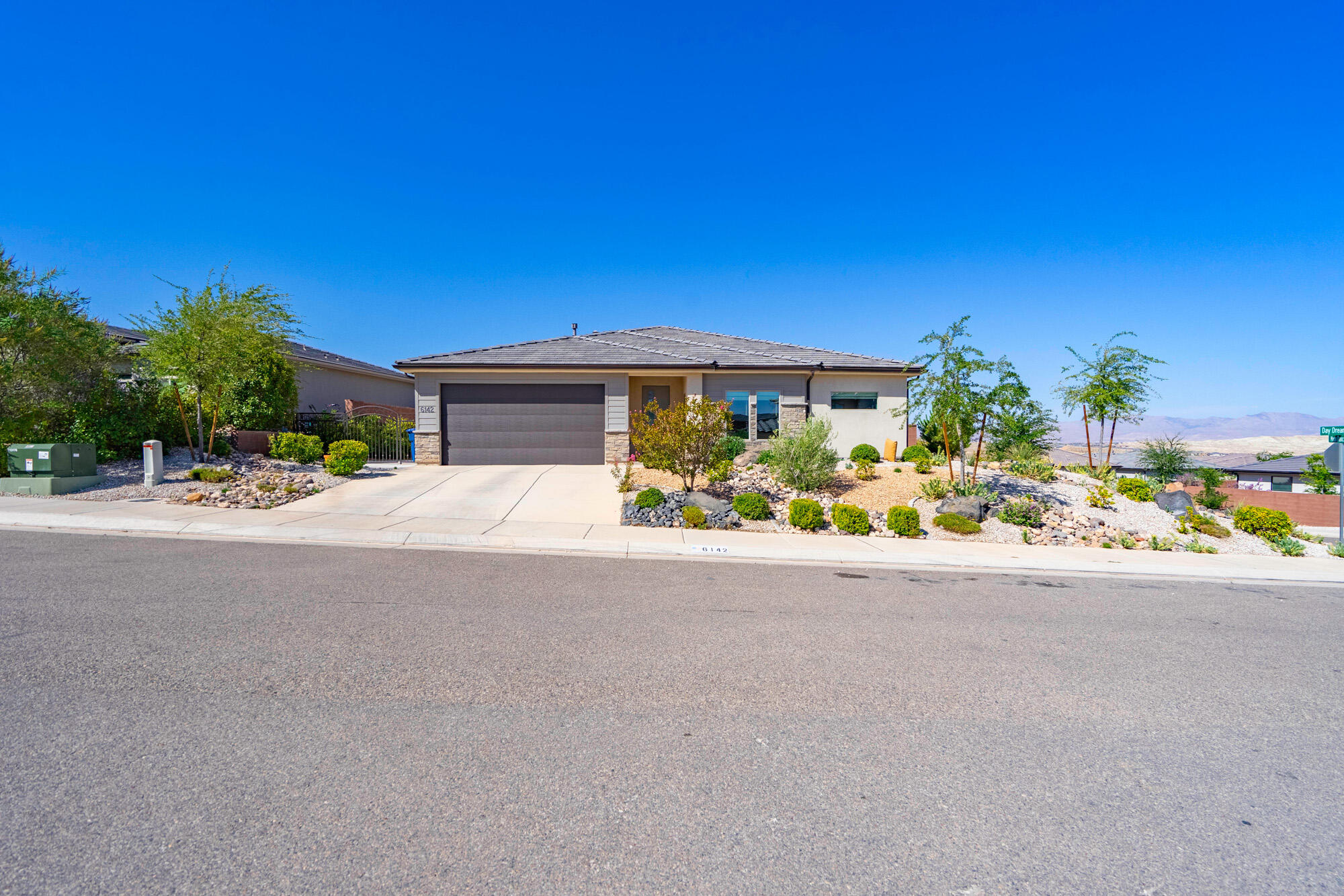 6142 S Daydream Way, St George, UT 84790 — photo 1
