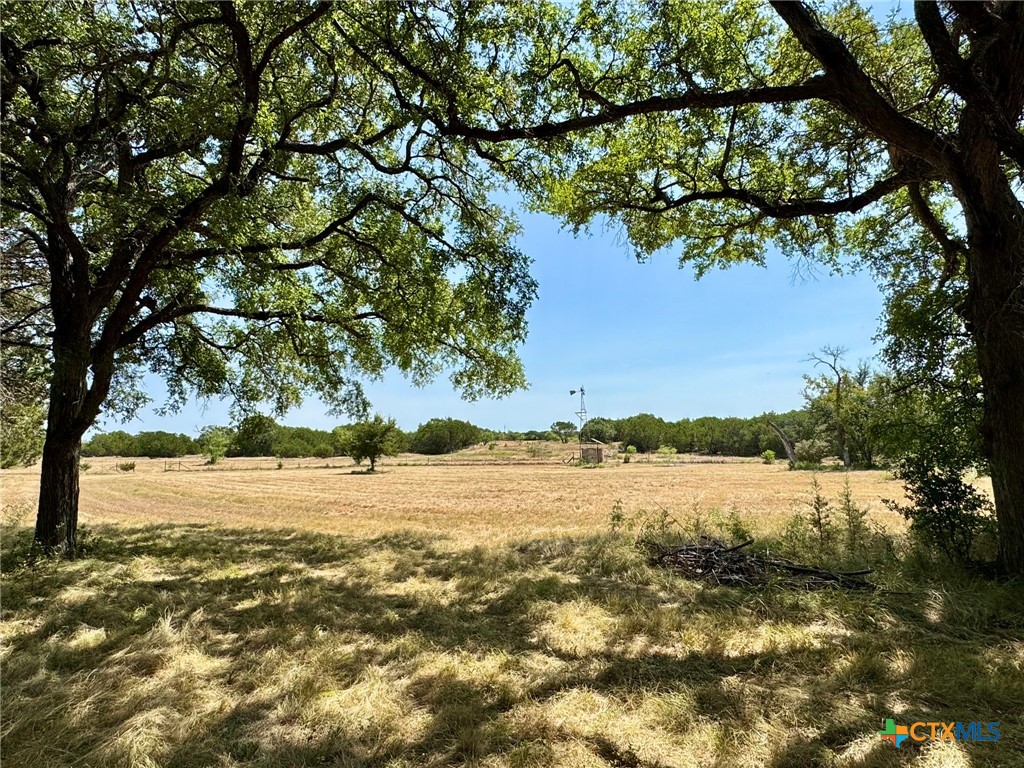 745 S Rocky Trail, Lampasas, TX 76550 — photo 1