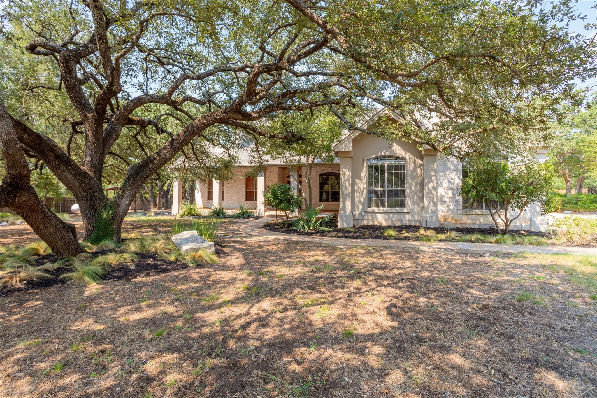107 Hallie Ct, Georgetown, TX 78633 — photo 1