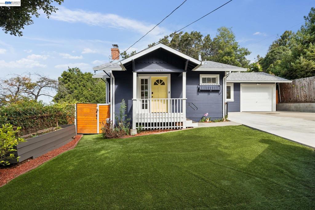 3051 Parker Ave, Oakland, CA 94605 — photo 1