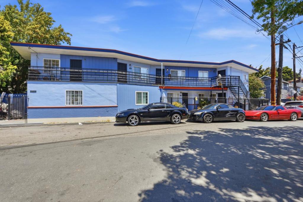 3050 Davis Street, Oakland, CA 94601 — photo 1