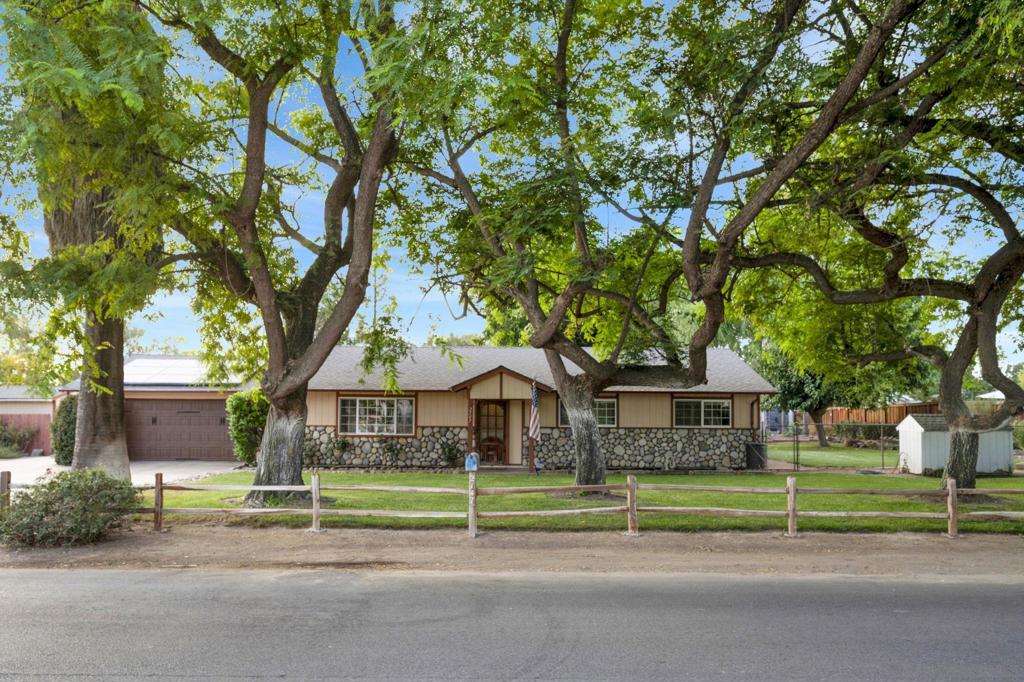 2147 Raymond Ave, Ramona, CA 92065 — photo 1