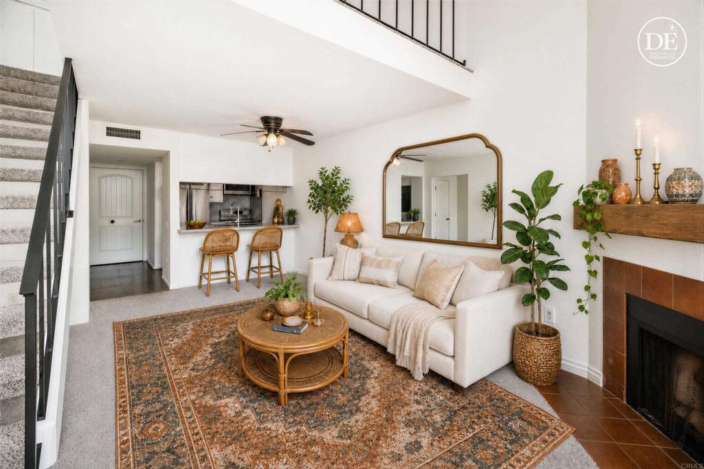 5757 Gaines Street B, San Diego, CA 92110 — photo 1
