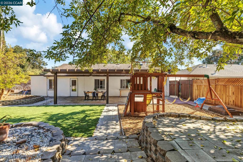 1162 Francine Ct, Concord, CA 94518 — photo 1