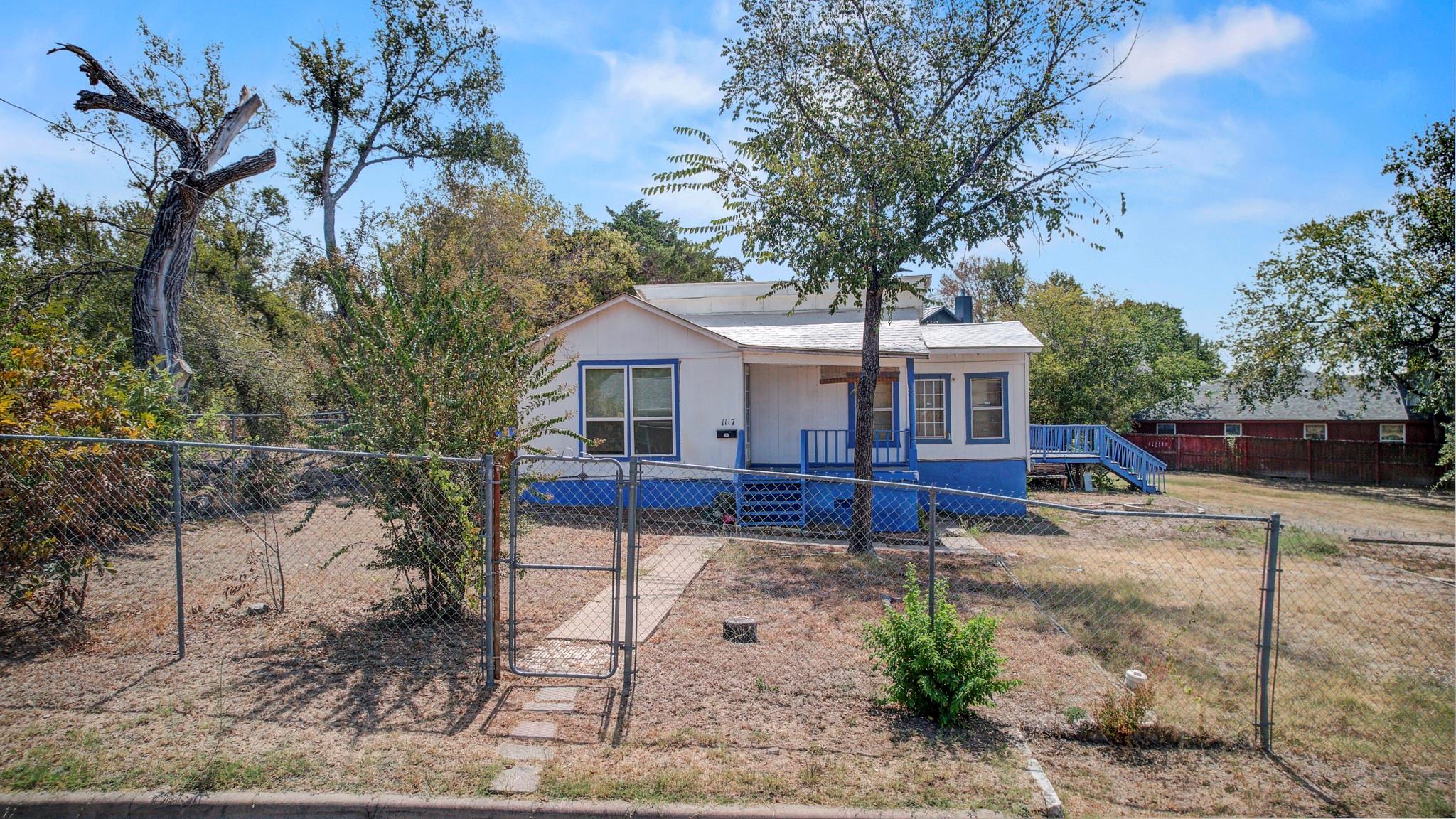 1117  Mansell Ave, Austin, TX 78721 — photo 1