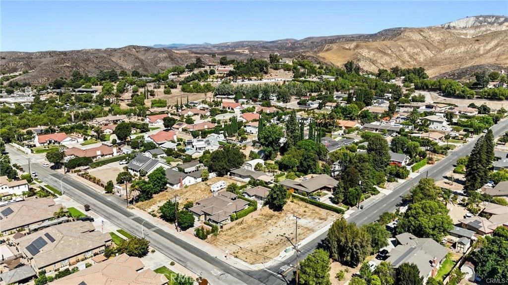 2877 Avenida Simi