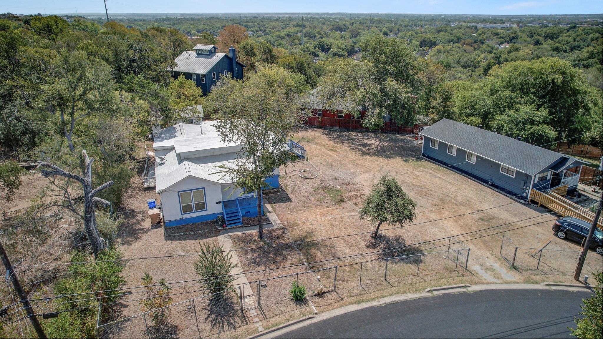 1115  Mansell Ave, Austin, TX 78721 — photo 1