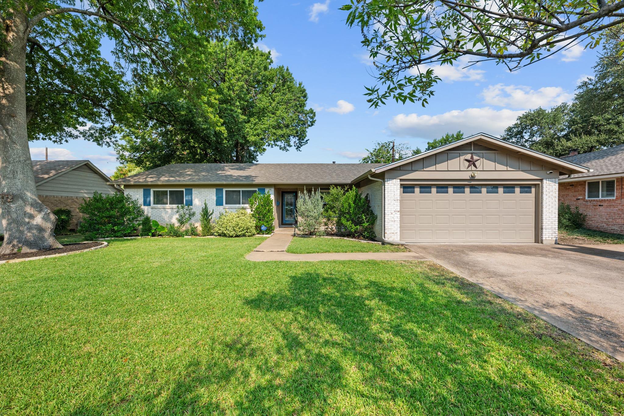 8612 Stillwood Ln, Austin, TX 78757 — photo 1