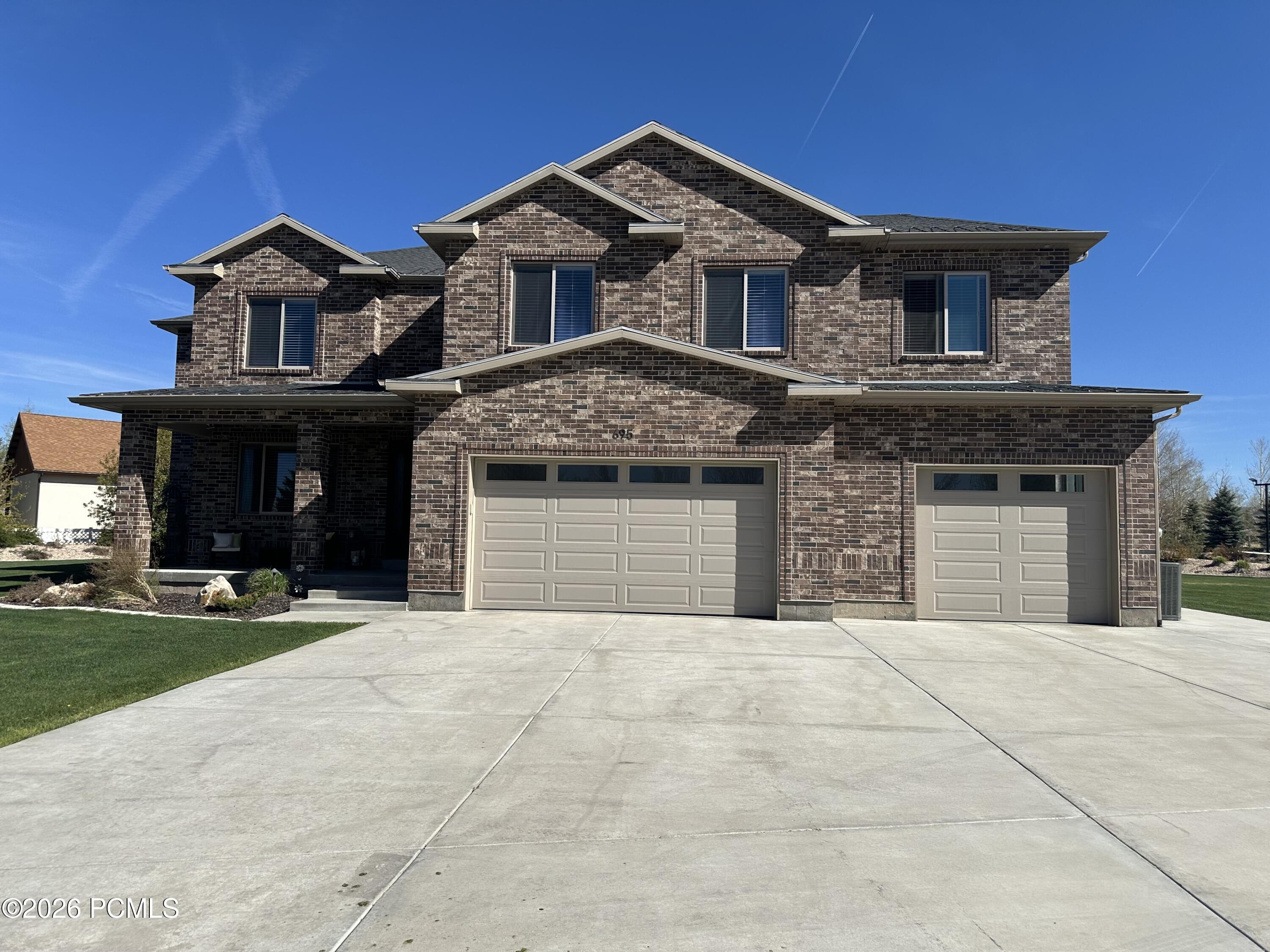 695 Oak
