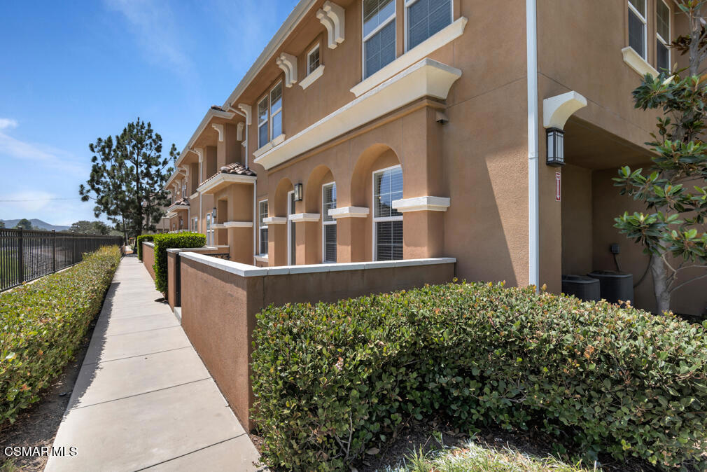 1618 Heywood Street E, Simi Valley, CA 93065 — photo 1