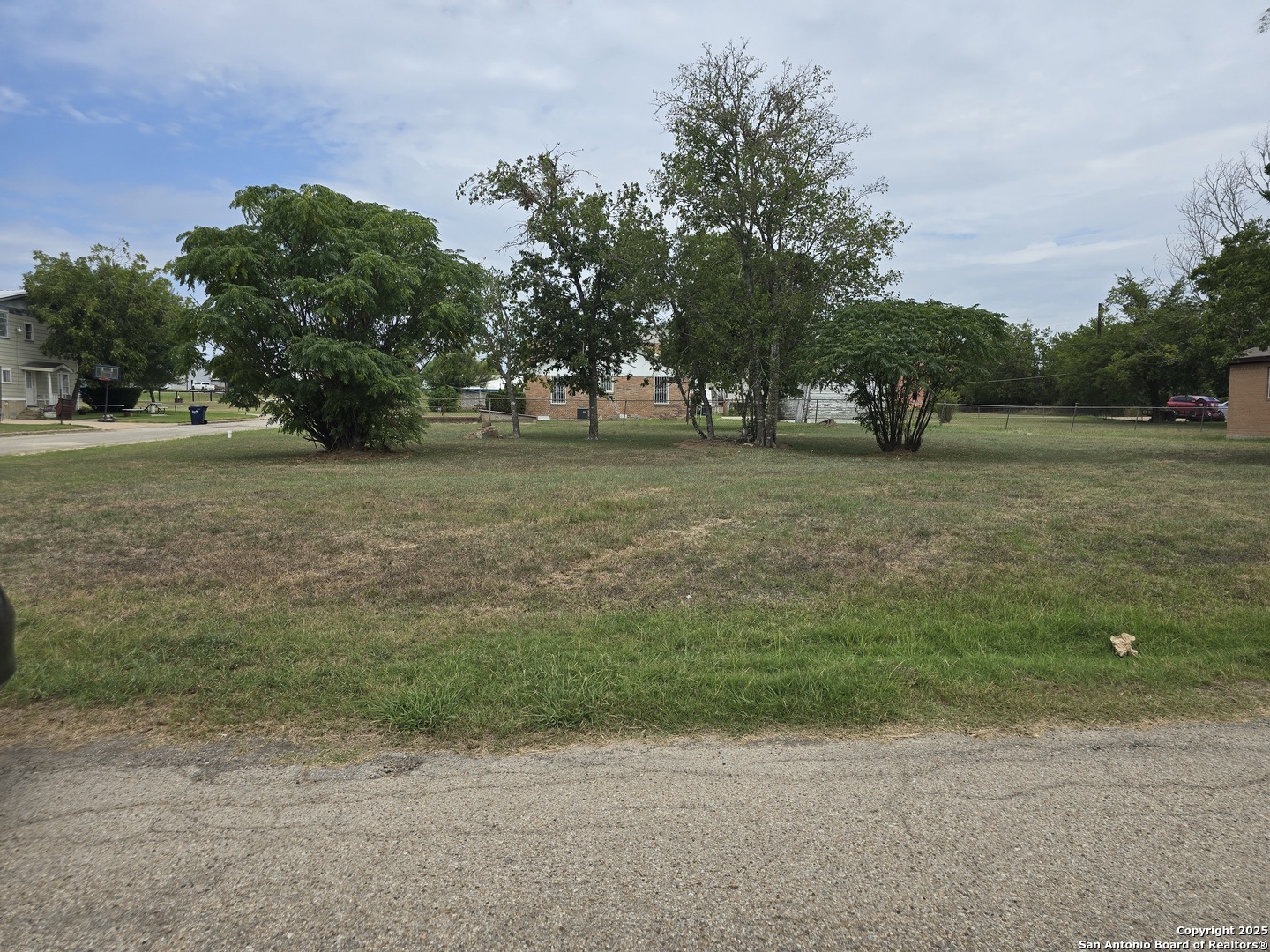 209 E 3RD, Rockdale, TX 76567 — photo 1