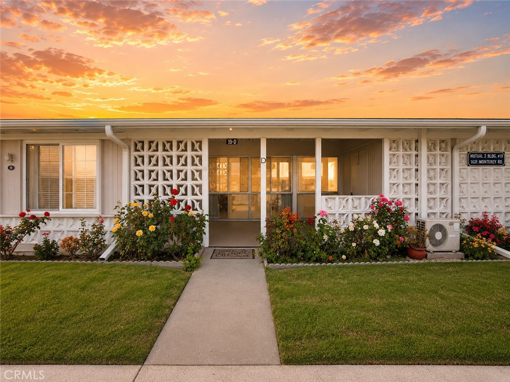 1621 Monterey Road M2-19D, Seal Beach, CA 90740 — photo 1