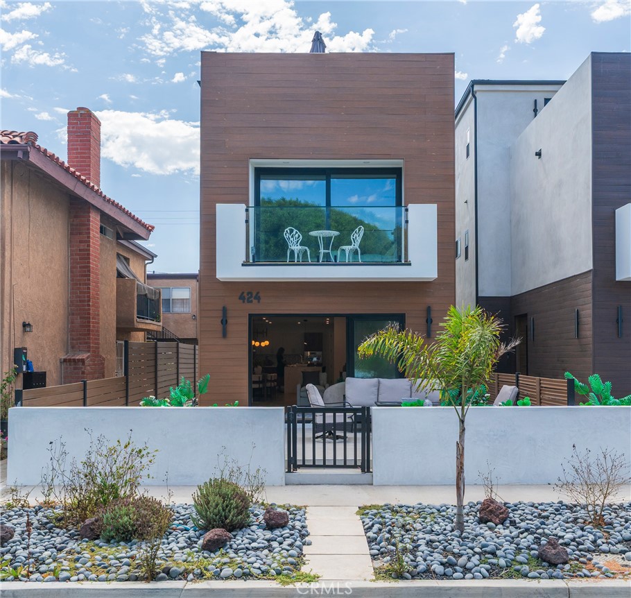 424 20th, Huntington Beach, CA 92648 — photo 1