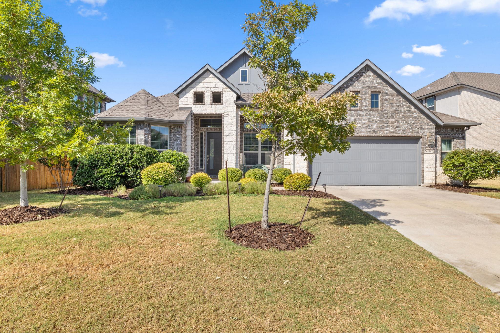 2332  Airport Dr, Leander, TX 78641 — photo 1